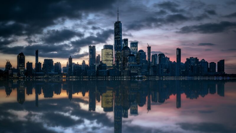 Manhattan Rising Over Hudson River wallpaper 4K