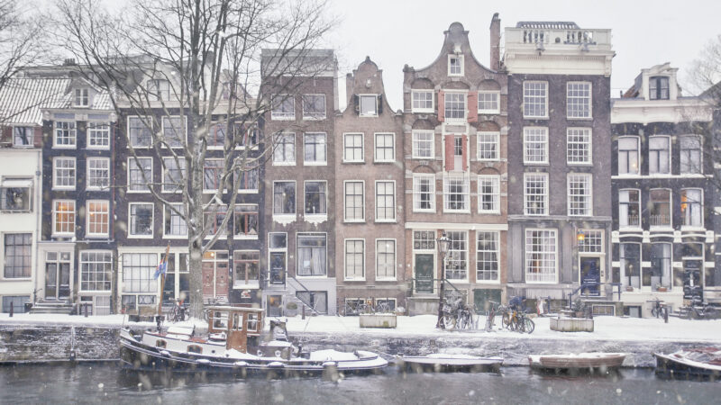 Amsterdam Canal Snowfall Gabled Houses Desktop Wallpaper 4K wallpaper 4K