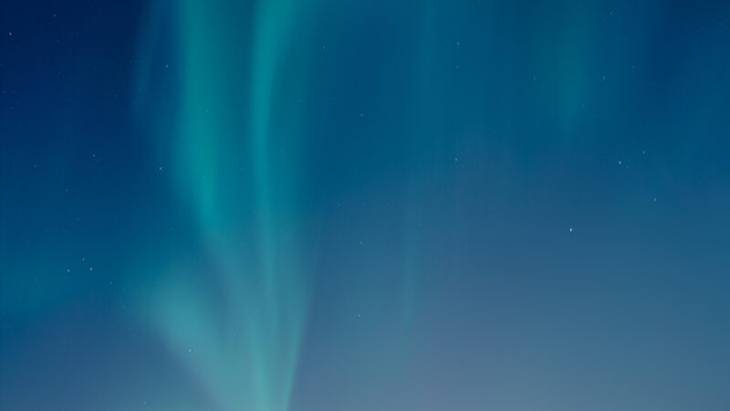 Aurora Borealis iPhone | Northern Lights Water wallpaper 4K