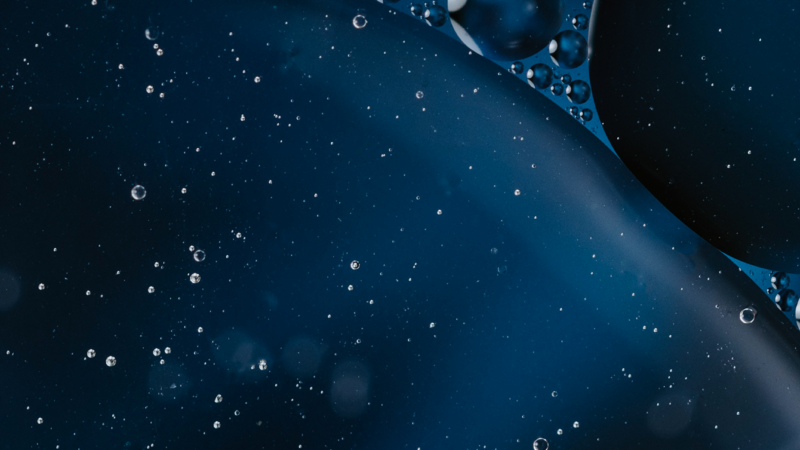 Blue Liquid Droplets iPhone | Abstract Glossy Waves wallpaper 4K