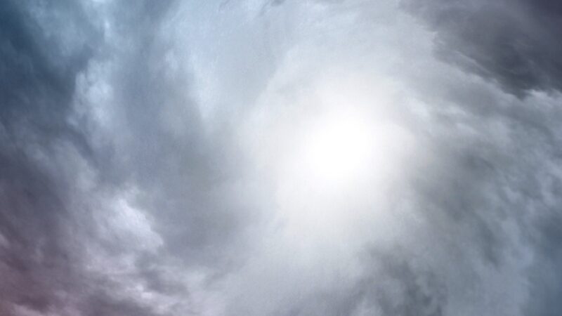 Bright Sun Storm Clouds iPhone | Dramatic Sky View wallpaper 4K