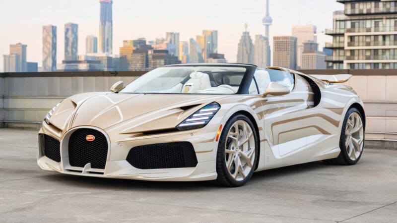 Bugatti Chiron Open Top | Luxury Car Desktop wallpaper 4K