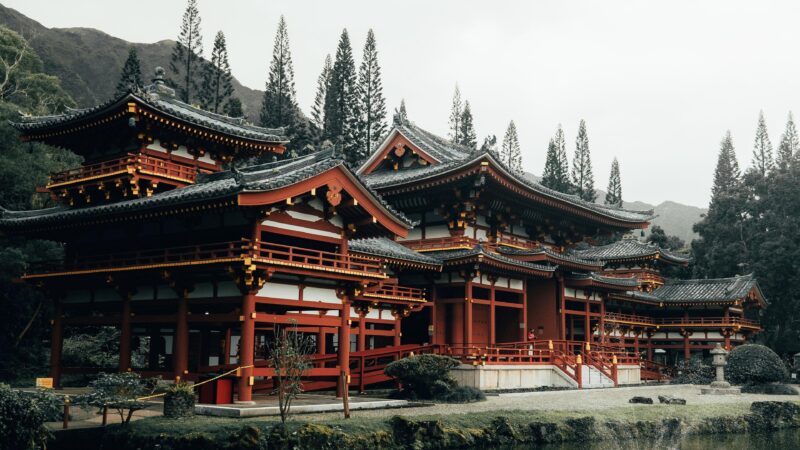 Byodo-In Temple Hawaii Red Pagoda Desktop Wallpaper 4K wallpaper 4K