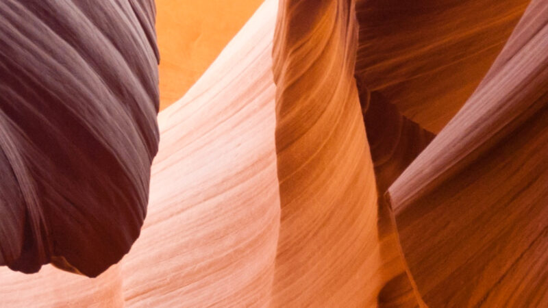 Canyon Walls Sunlight | iPhone Desert Texture wallpaper 4K