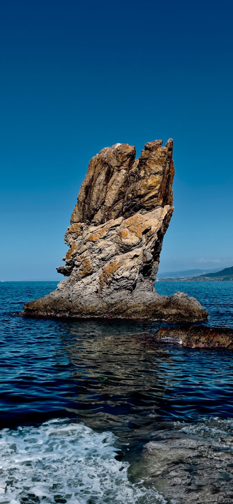 Coastal Rock Formations | iPhone Ocean View wallpaper 4K
