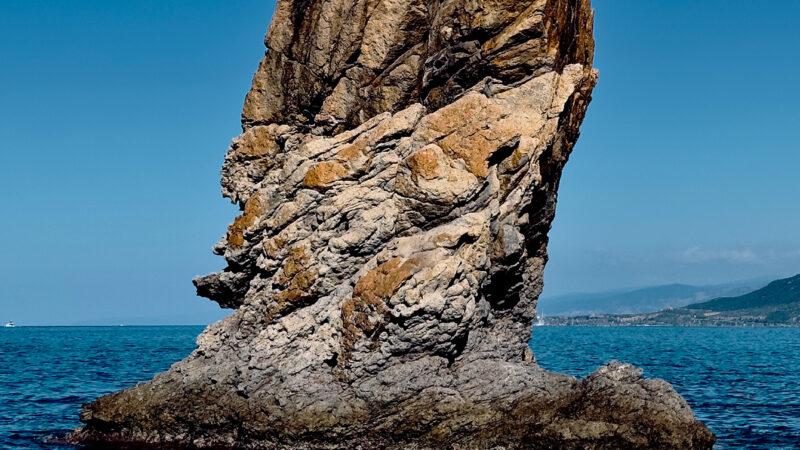 Coastal Rock Formations | iPhone Ocean View wallpaper 4K