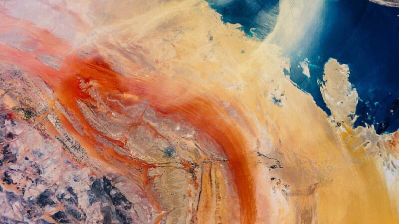 Coastal Sediment Patterns iPhone | Aerial Ocean View wallpaper 4K
