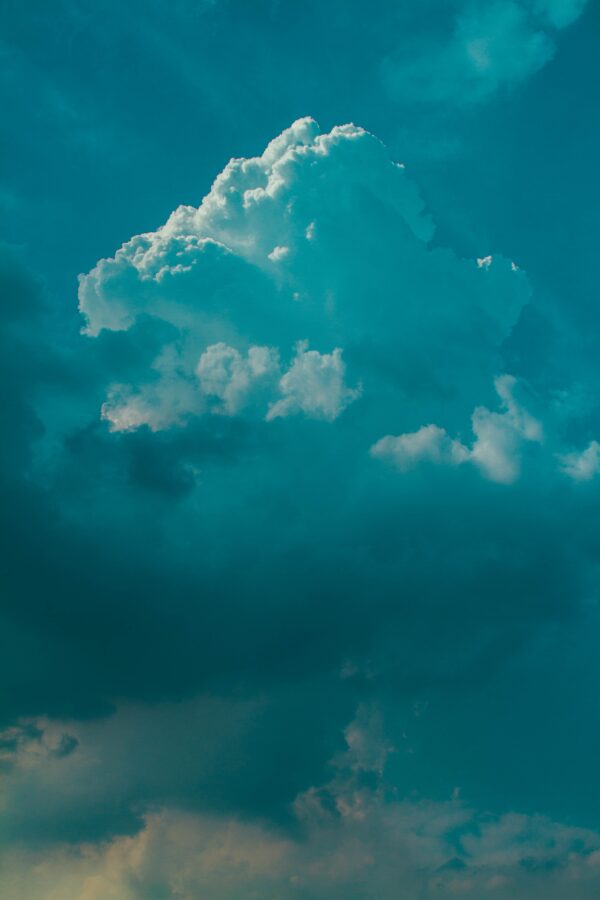 iPhone 16 Wallpapers