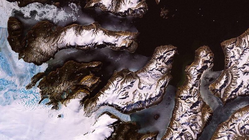 Fjord Mountain Coast | Snowy iPhone Views wallpaper 4K