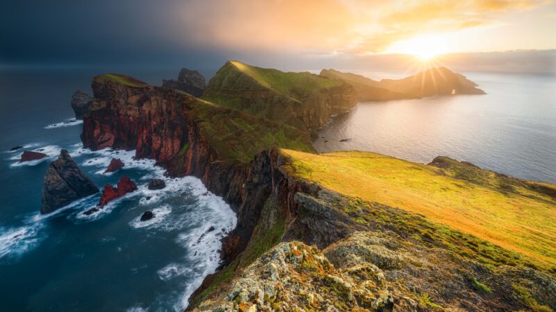 Golden Cliffs of Madeira at Dusk wallpaper 4K