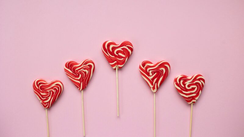 Heart Lollipops | Pink Sweet Treat Desktop wallpaper 4K