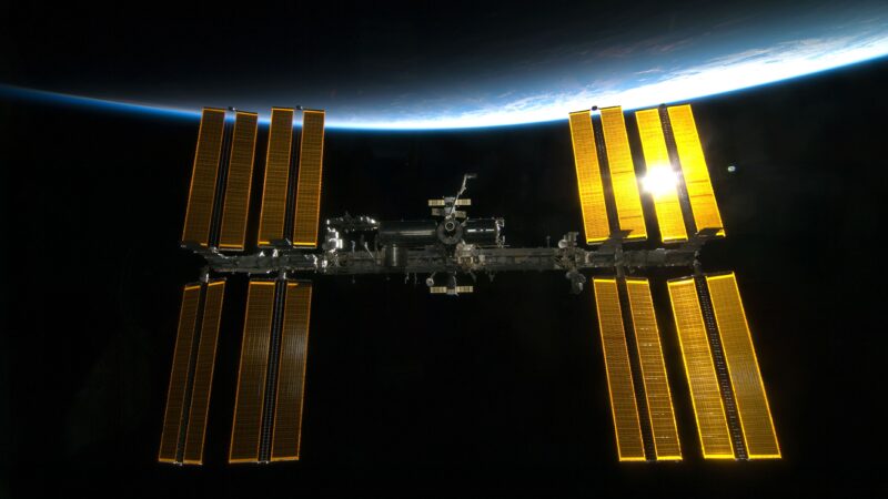 International Space Station Earth Atmosphere Desktop Wallpaper 4K wallpaper 4K