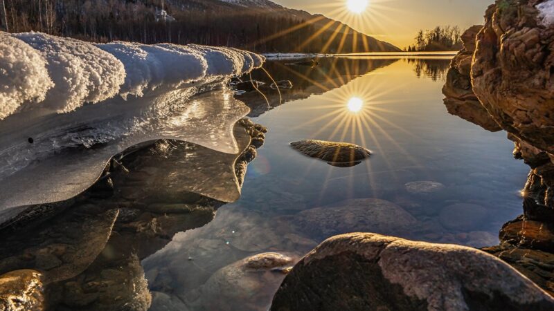 Lake Mountain Reflection iPhone | Sunlit Blue Vista wallpaper 4K