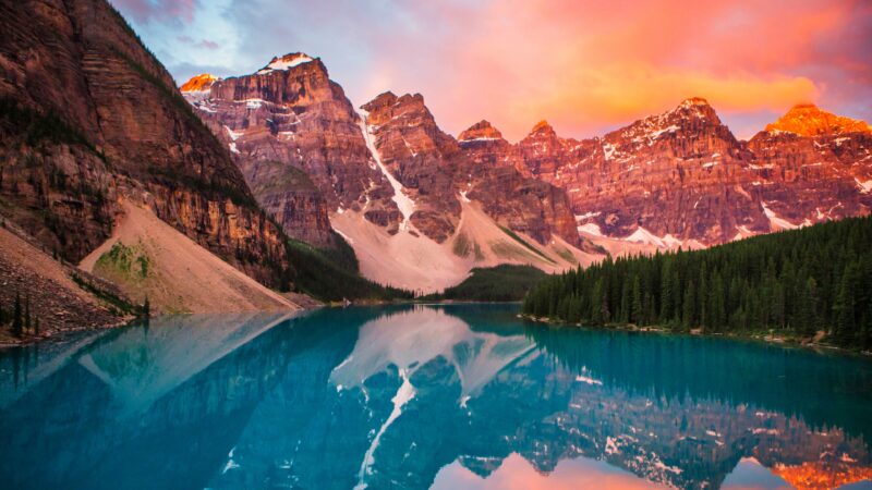 Moraine Lake Reflection | Canadian Rockies Desktop wallpaper 4K