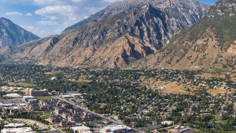 Mountain Townscape iPhone | Scenic City View wallpaper 4K