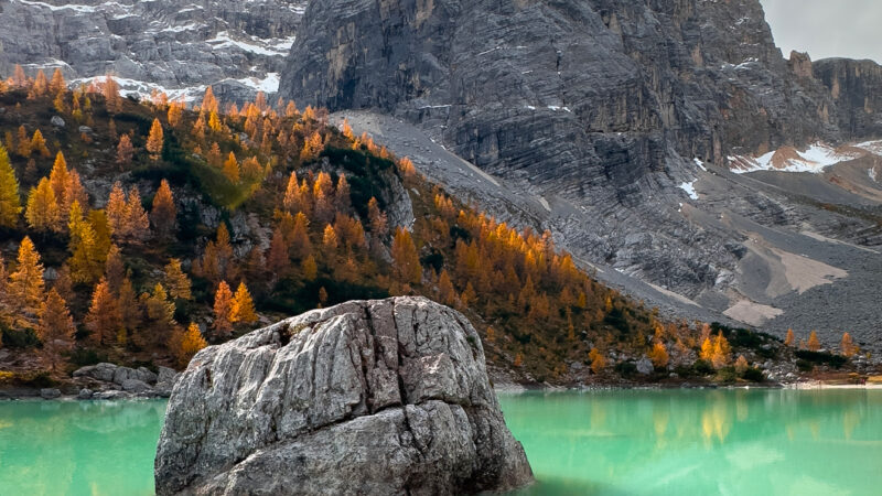 Turquoise Mountain Lake | Scenic View iPhone wallpaper 4K