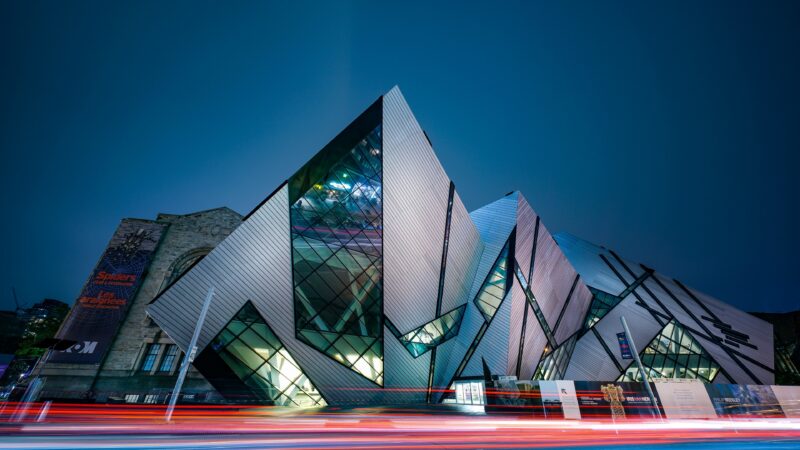 Museum Architecture | Modern Glass & Light Desktop wallpaper 4K