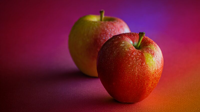 Red Apples Close-Up | Vibrant Fruit Desktop wallpaper 4K