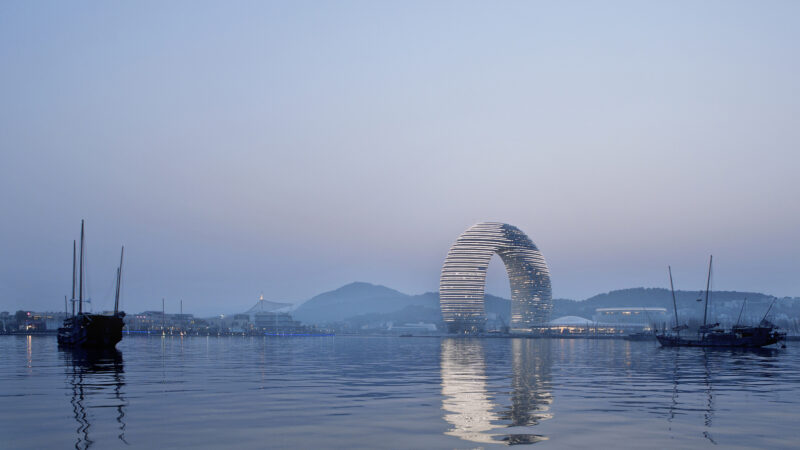 Sheraton Huzhou Dome Dusk Reflection Desktop Wallpaper 4K wallpaper 4K