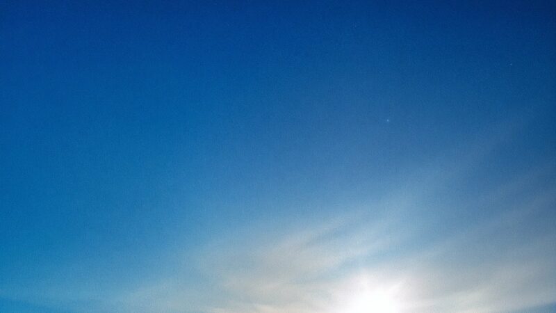 Snow Mountains | Bright Sun iPhone Scenic View wallpaper 4K