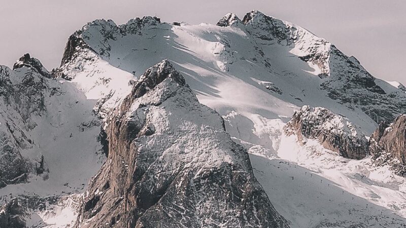 Snowy Mountain Peaks iPhone | Winter Range View wallpaper 4K
