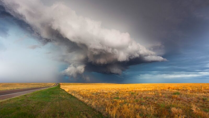 Supercell Anvil Cloud Over Split-Field Highway Desktop Wallpap… wallpaper 4K