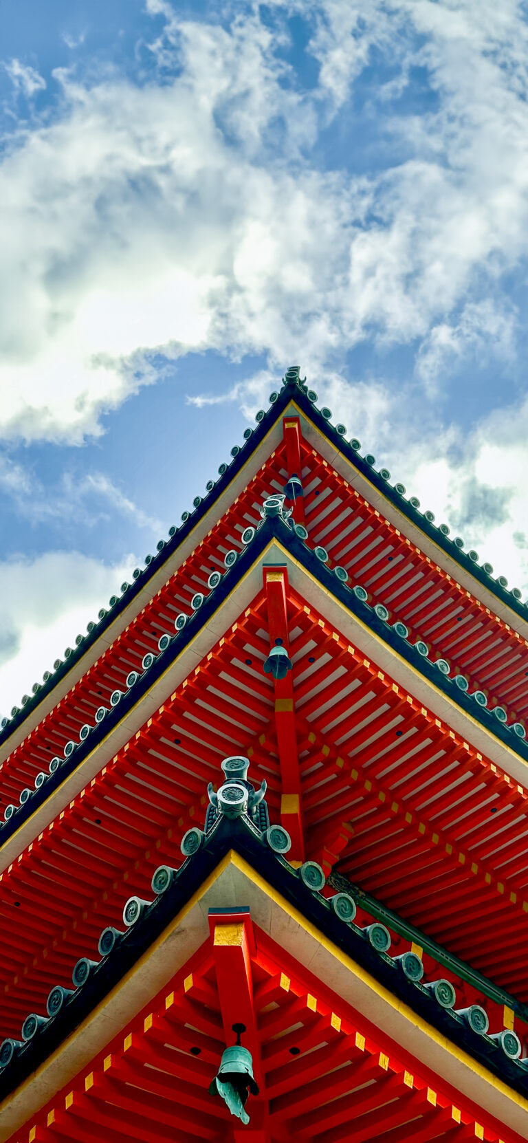 Temple Roofs Blue Sky iPhone | Asian Architecture View wallpaper 4K