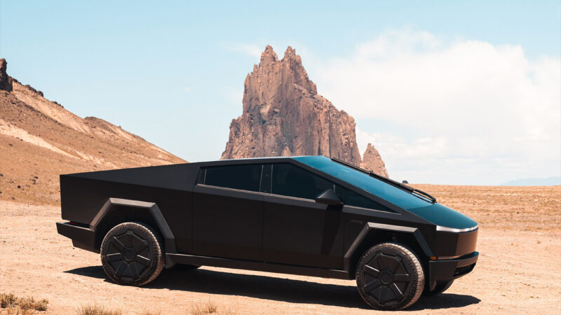 Tesla Cybertruck Desert | Futuristic Vehicle iPhone wallpaper 4K