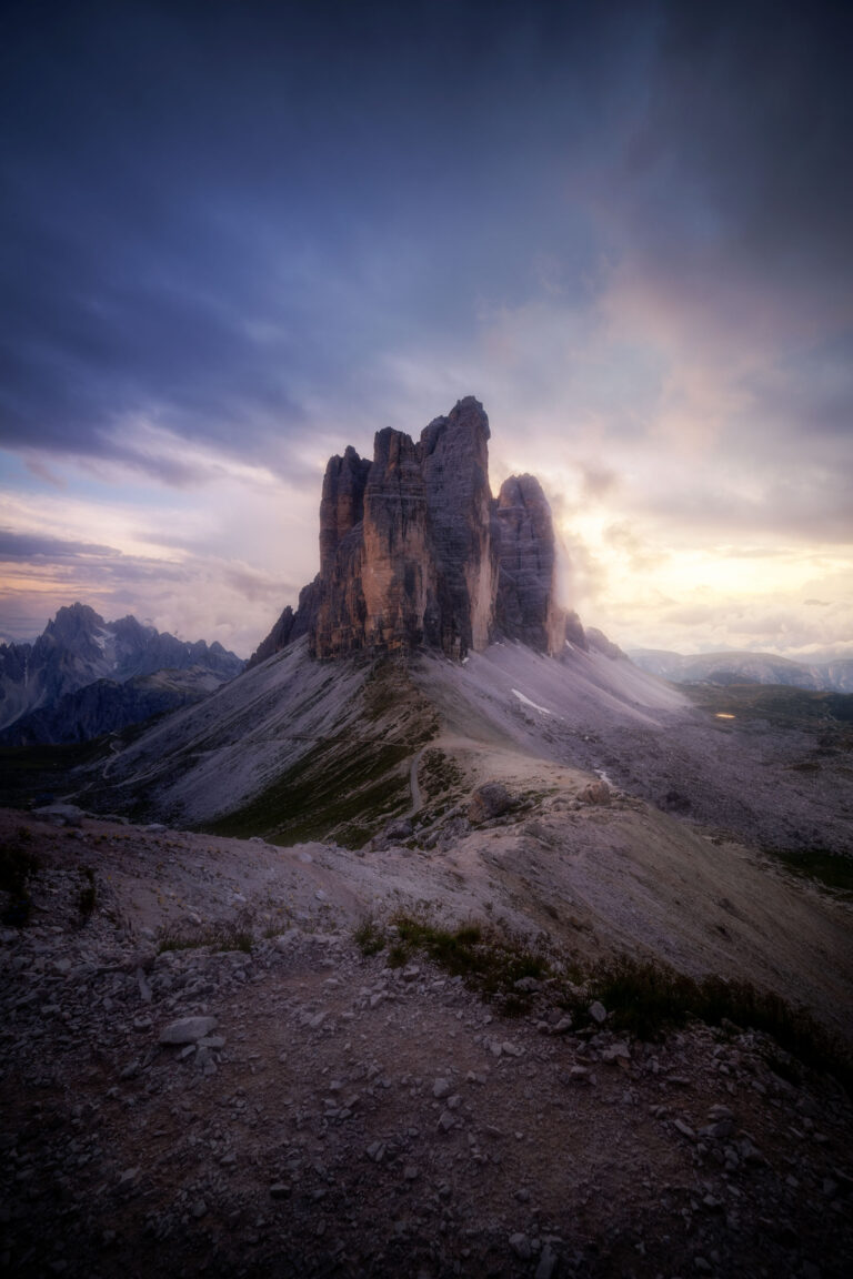 Tre Cime di Lavaredo iPhone | Golden Sunset Peaks wallpaper 4K