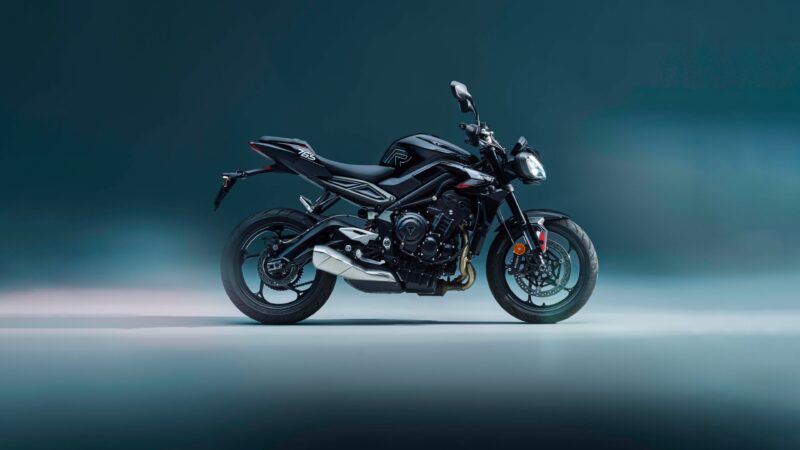 Triumph Street Triple | Modern Motorcycle Desktop wallpaper 4K