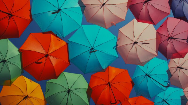 Umbrellas Crowd | Colorful Rain City Desktop wallpaper 4K