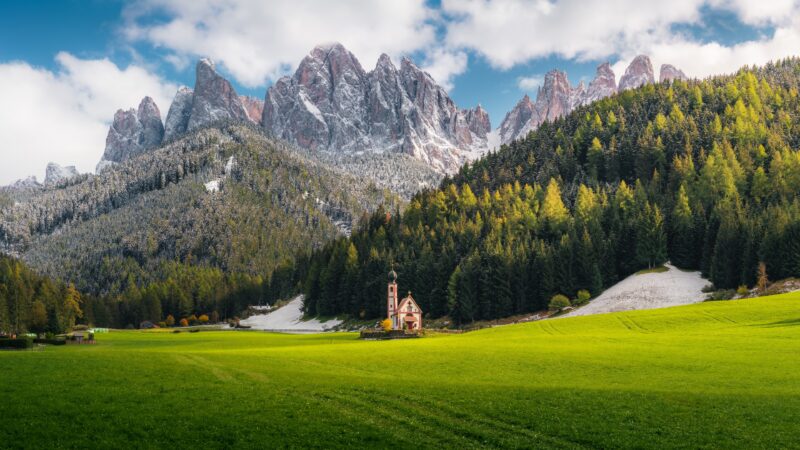 Mountain Chapel View | Scenic Range Desktop wallpaper 4K