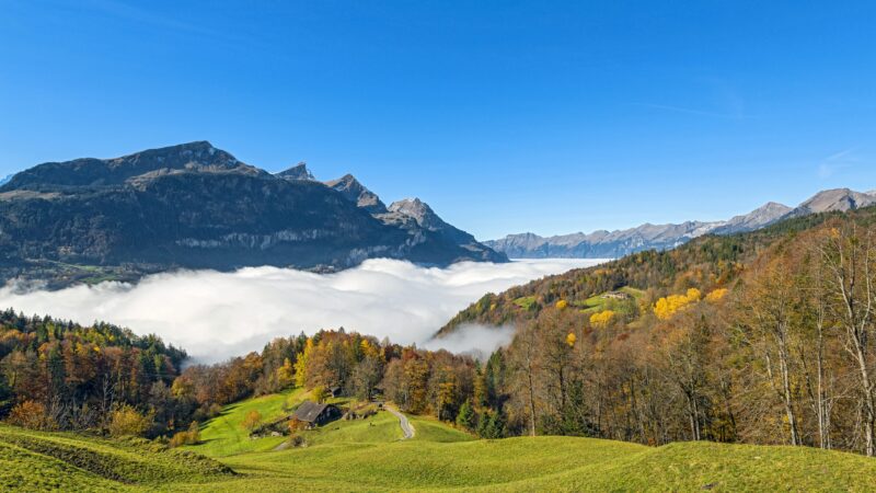 Mountain Range Vista | Cloud Valley Desktop wallpaper 4K
